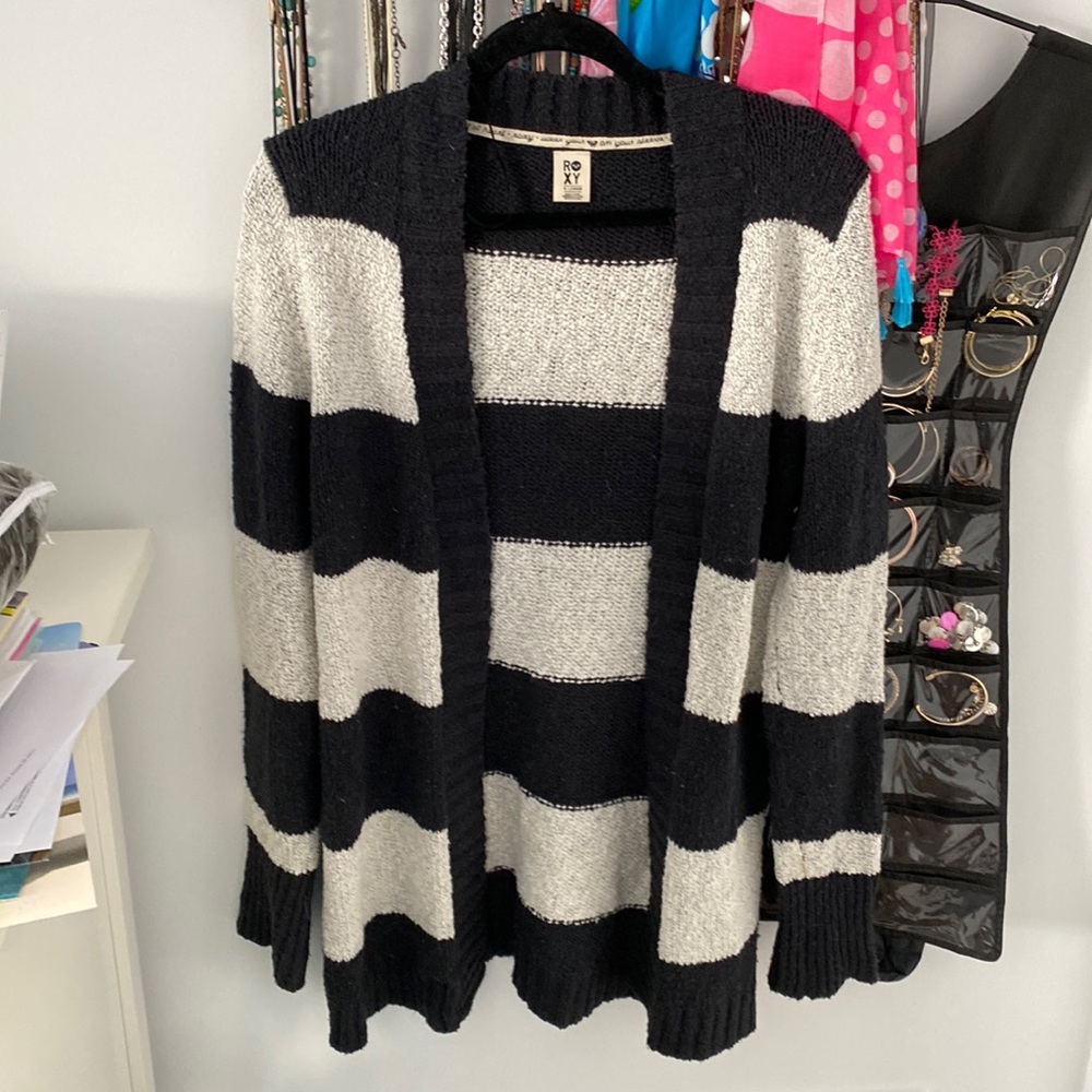 Roxy duster black and white size xlrge junior